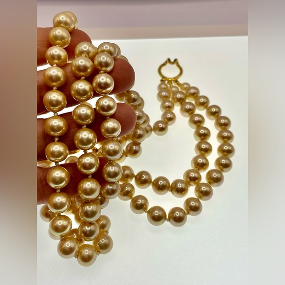 Vintage Multistrand Large Glass Cream Colored Pearls Graduating Length Gold Tone - Picture 6 of 7